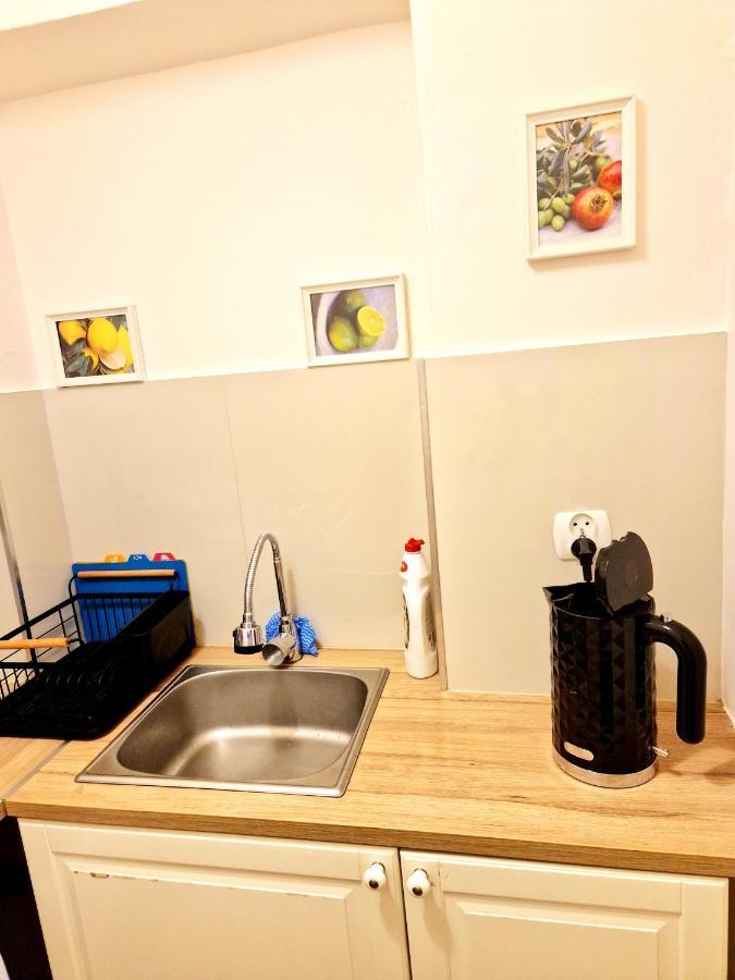 Appartement Sara -Mikolajska - Rynek - Netflix Hydromassage à Cracovie Extérieur photo